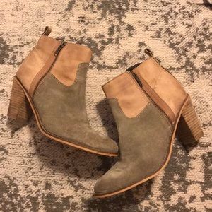 Rebels Zipper Bootie